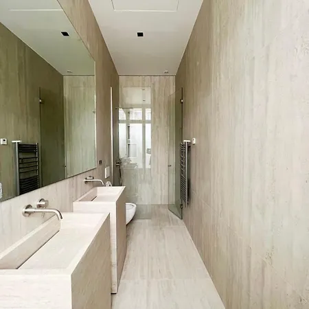 Sumptuous apartment WITH AIR CONDITIONING - Paris 16 *